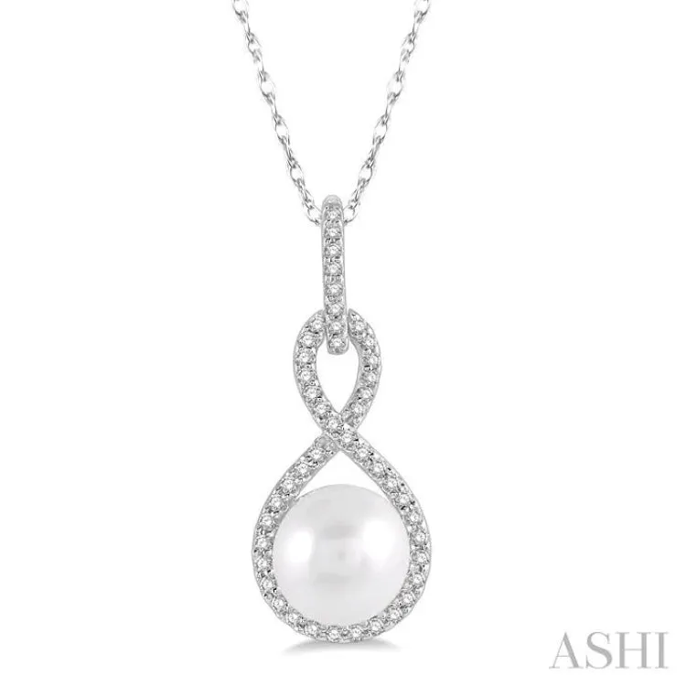 1/6 Ctw Twisted Loop 7x7mm Pearl & Round Cut Diamond Pendant With Chain in 10K White Gold