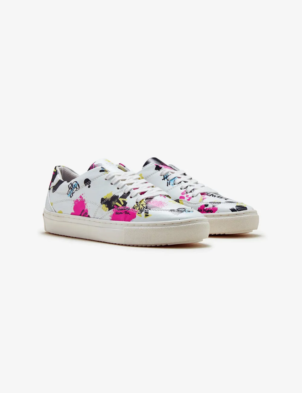 303 cmyk graffiti print low-top sneaker