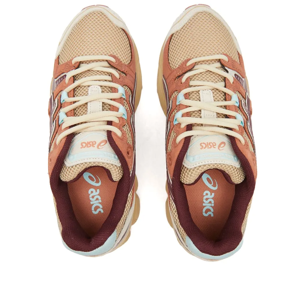 Asics Gel-Nimbus 9 sneakers, beige/orange