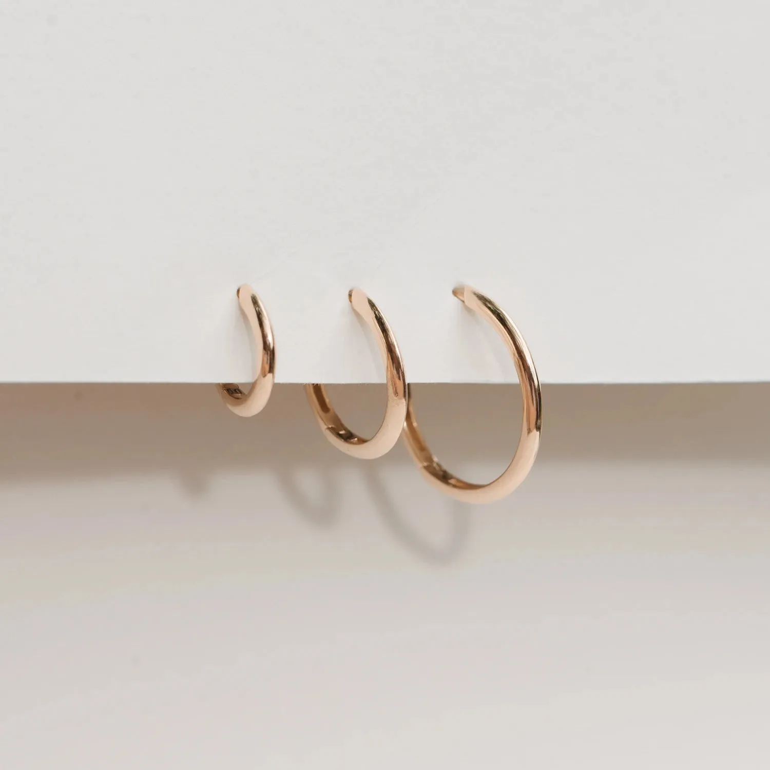 dagger small hoop - 14k yellow gold hoop