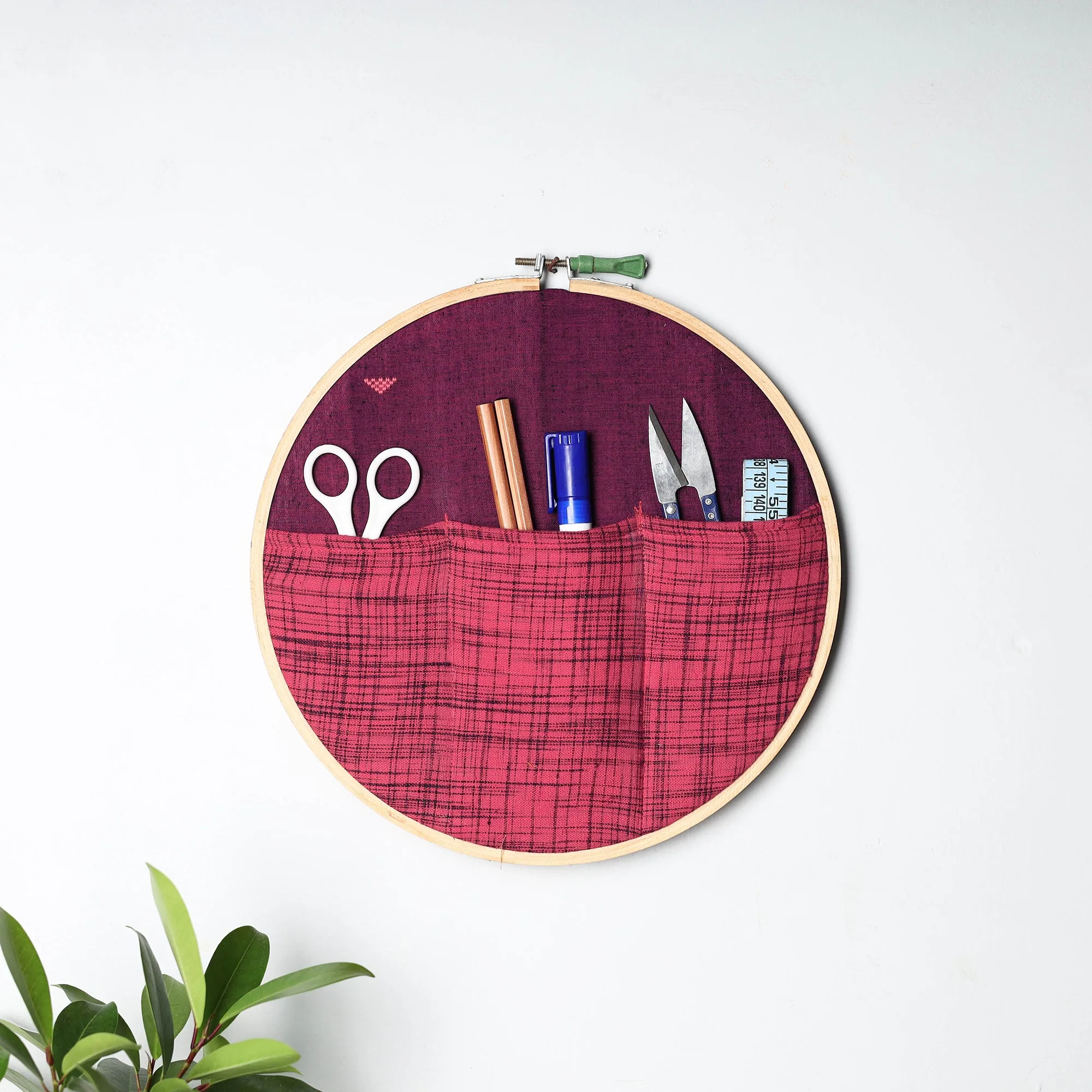 Embroidery Hoop Wall Decor (Large) 01