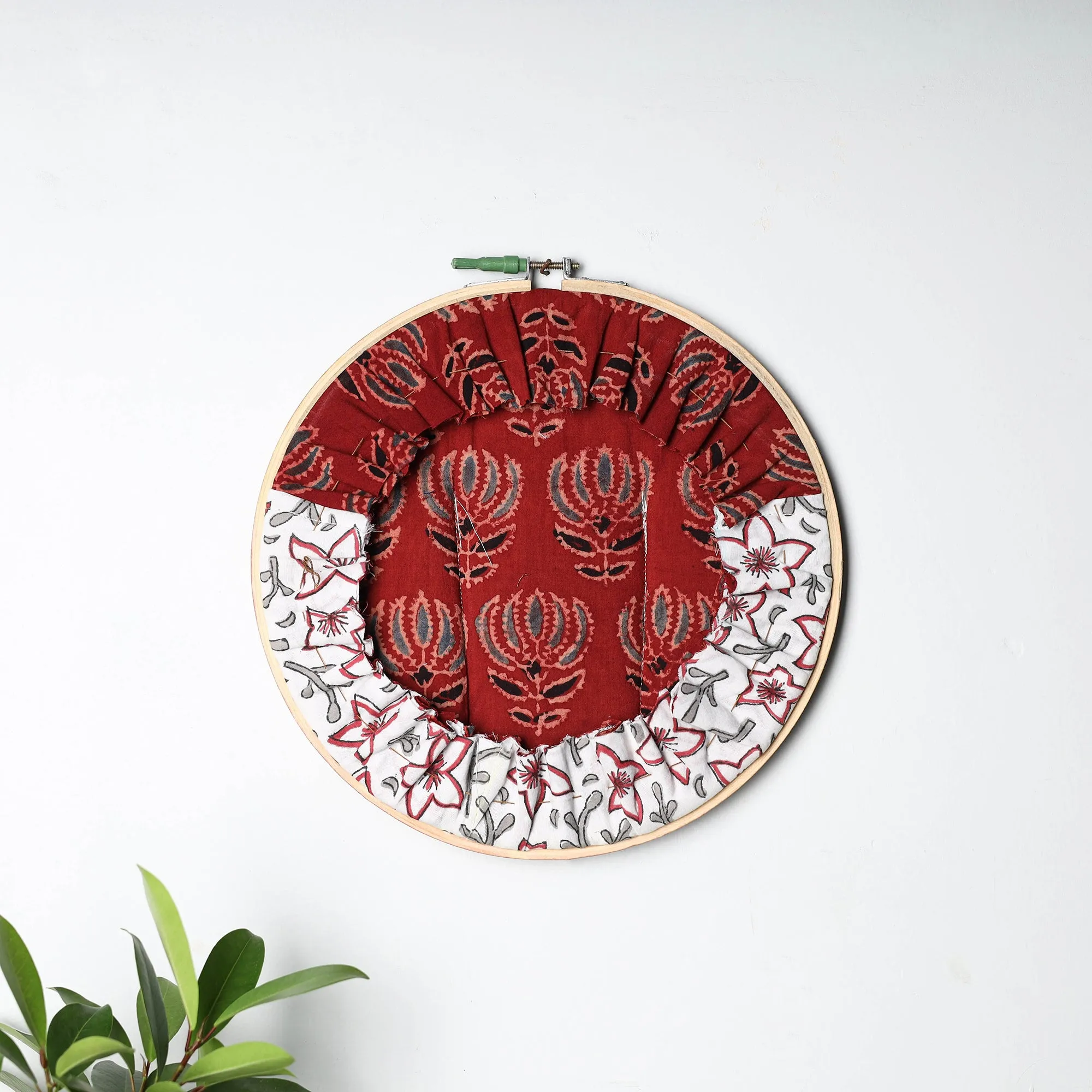 Embroidery Hoop Wall Decor (Large) 02