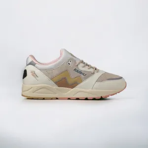 Karhu Aria 95 - Lily White / Curry