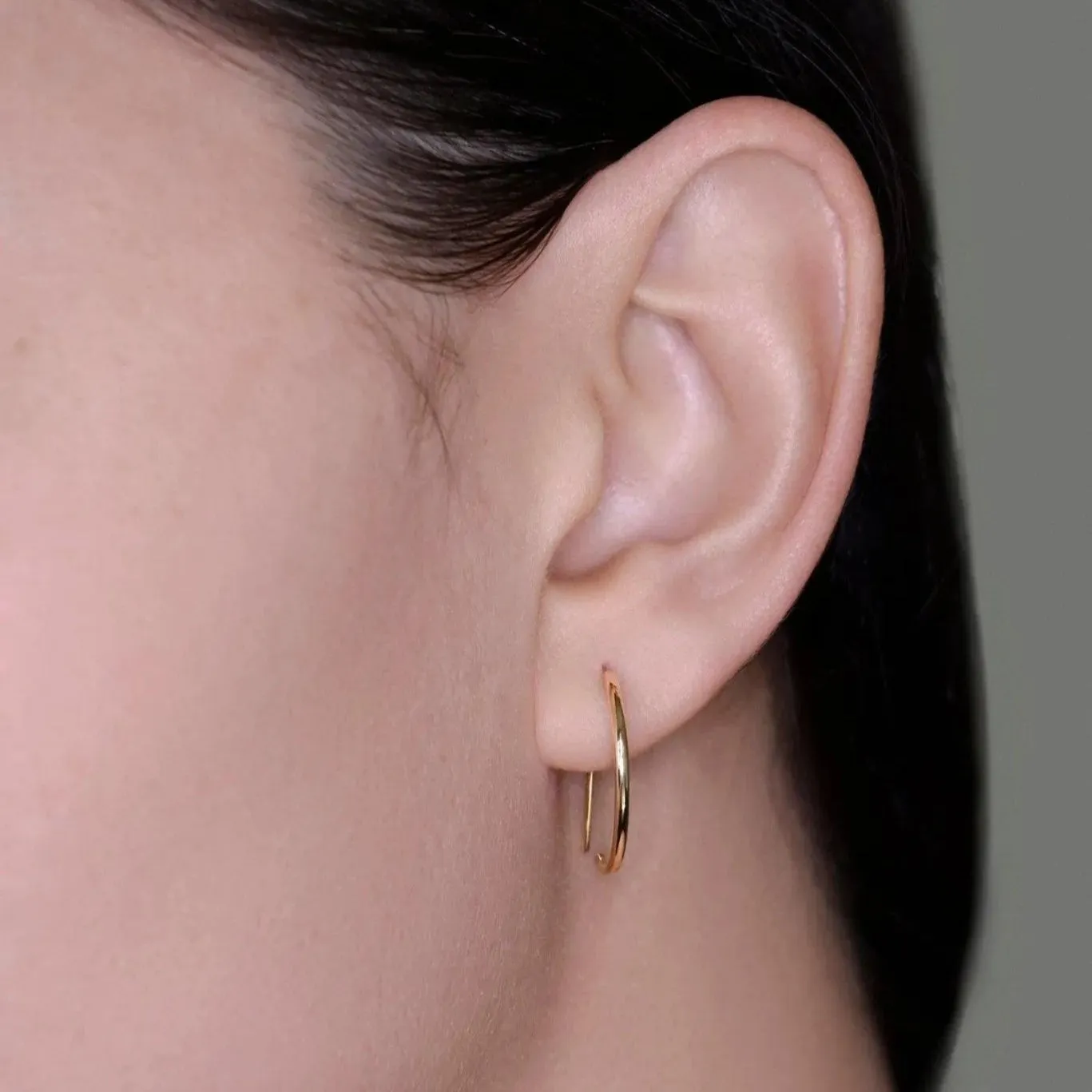 Medium Demi Hoop Earring