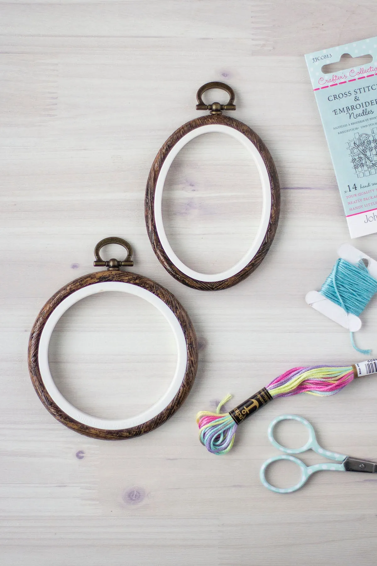 Mini Plastic Embroidery Hoop