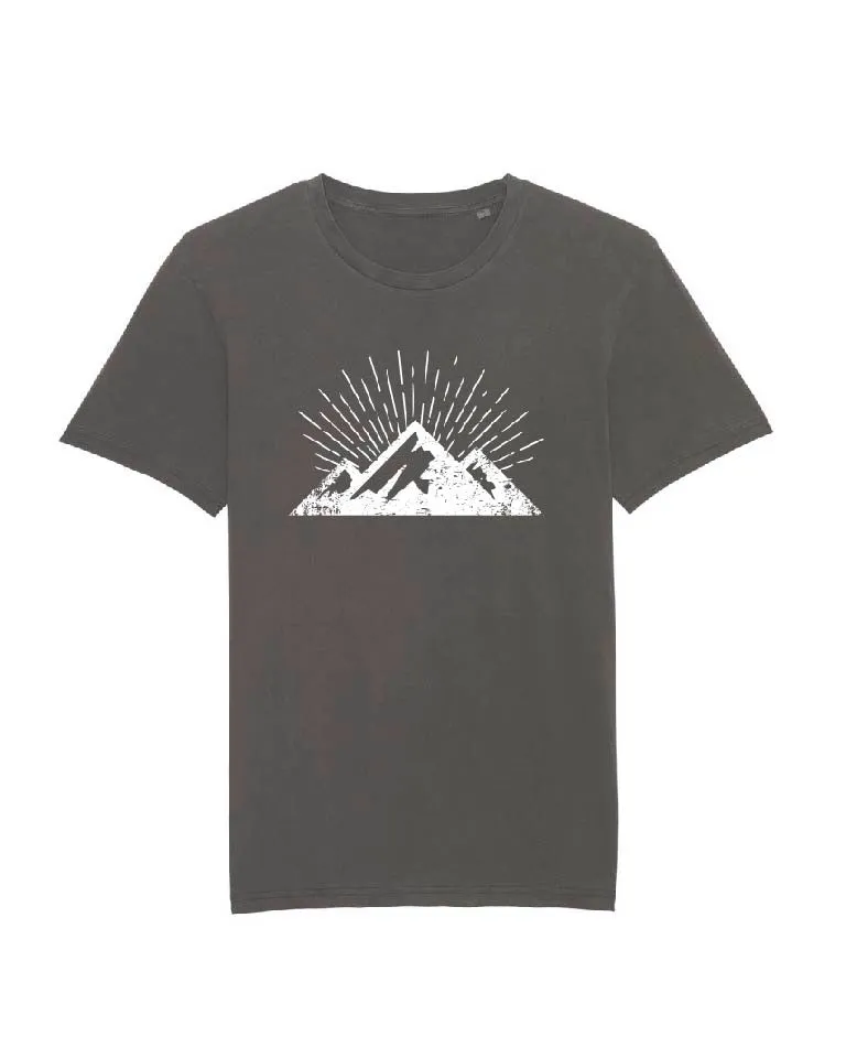 Mountains vintage black boyfriend tee