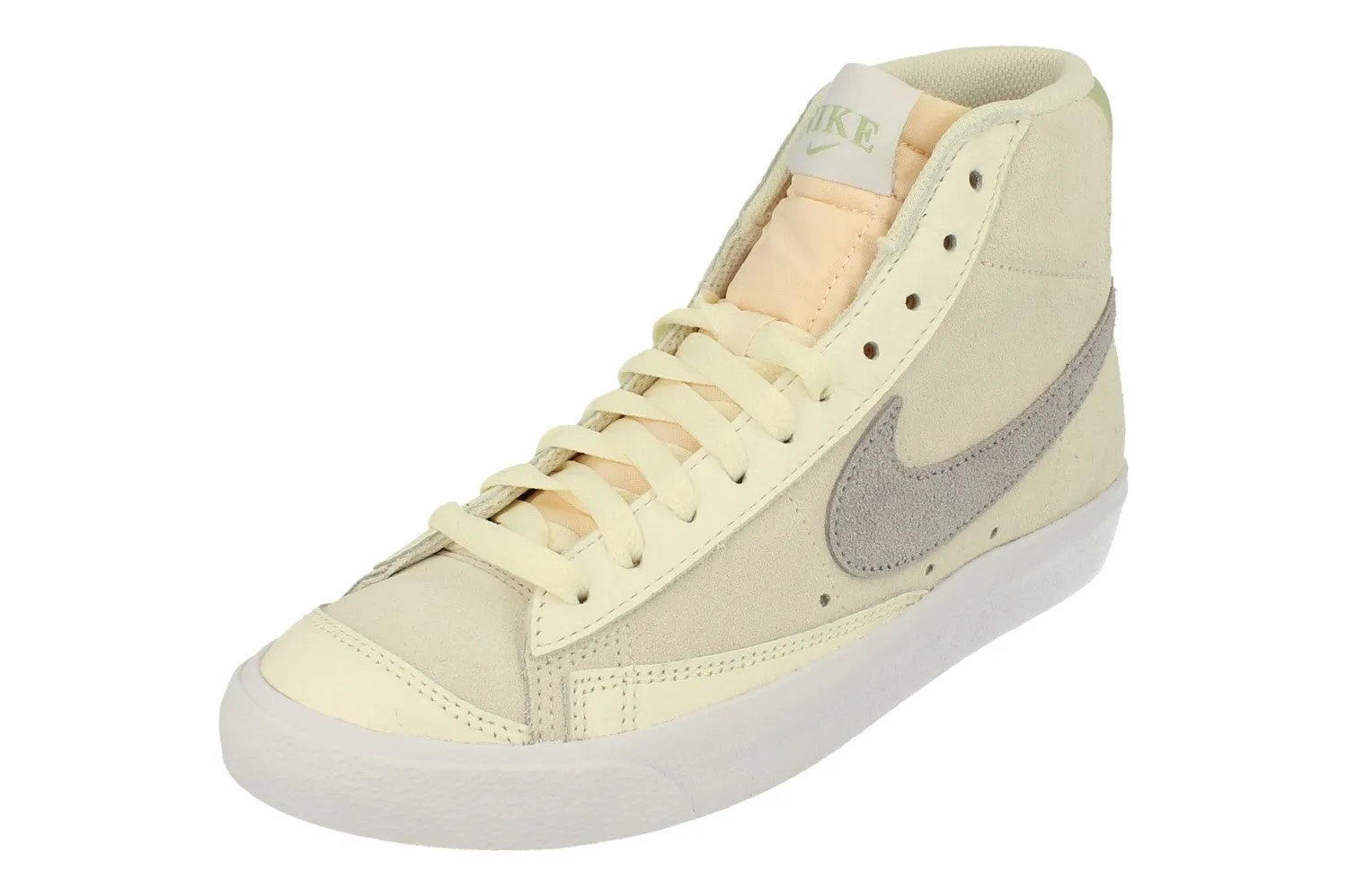 Nike Womens Blazer Mid 77 Trainers Fn7775 100