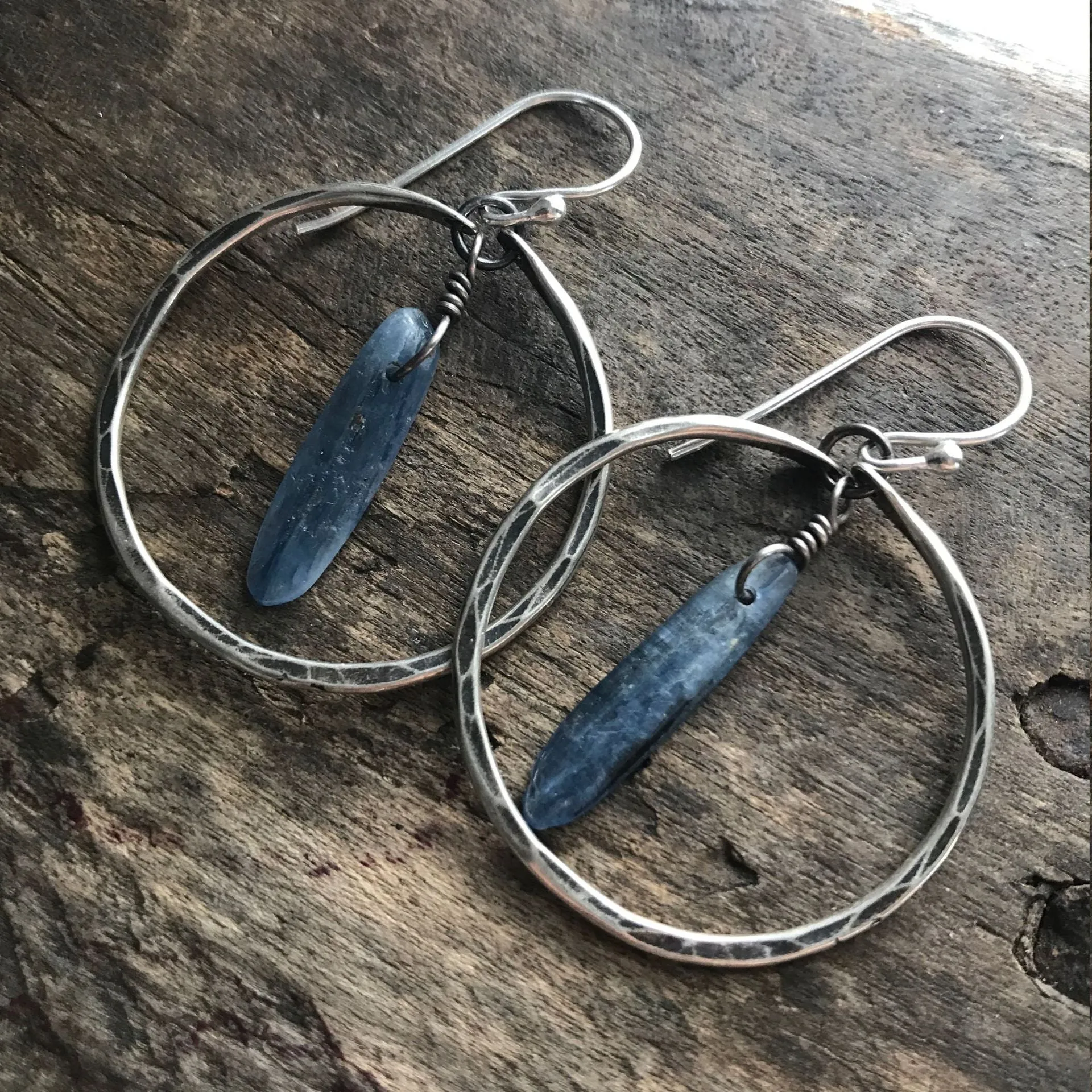 Olive-shaped Natural Lapis Lazuli Earrings