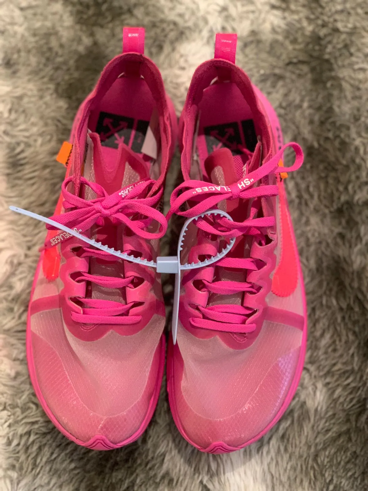 PRE LOVED - NIKE X OFF WHITE ZOOM FLY PINK