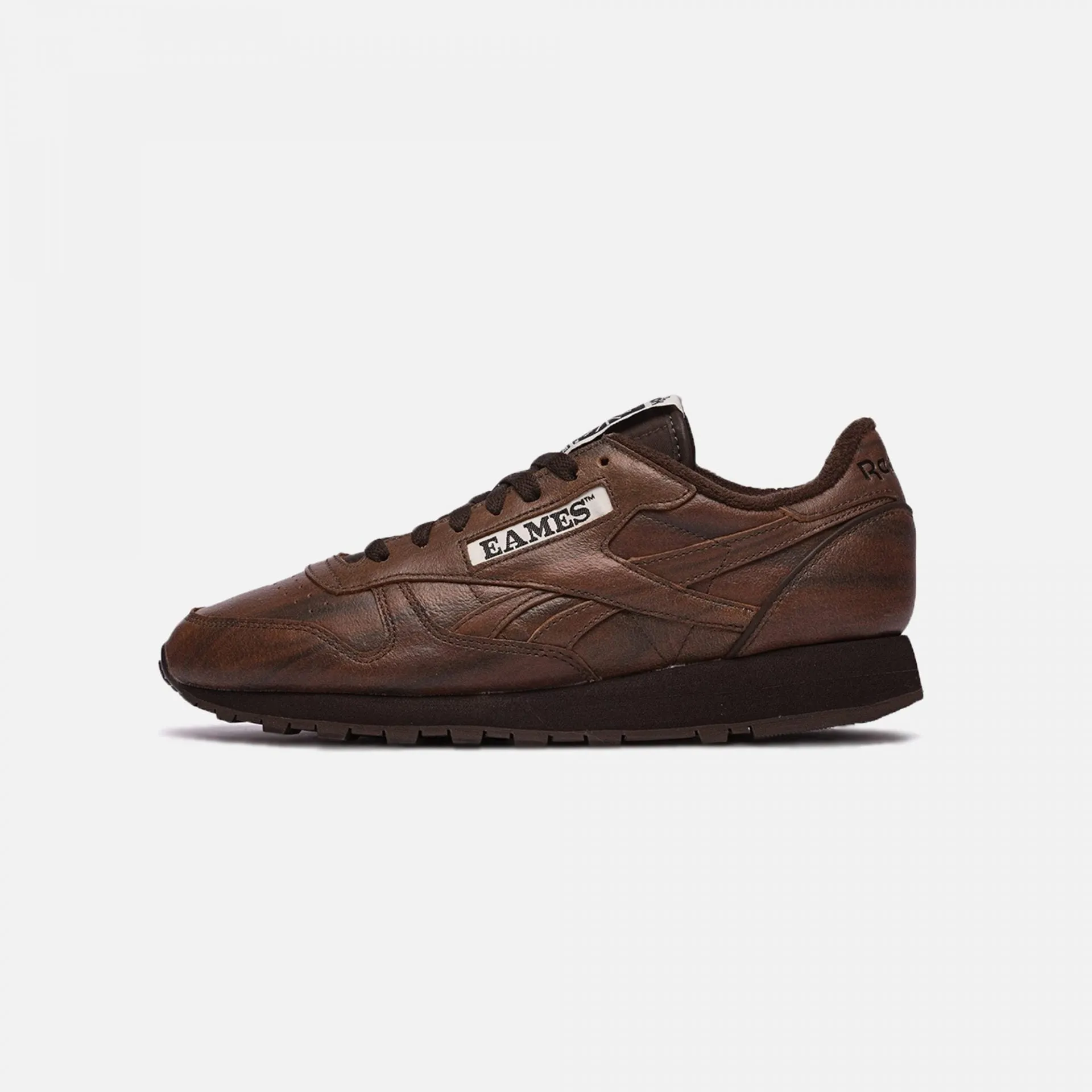 Reebok | EAMES CLASSIC LEATHER  { DARK BROWN