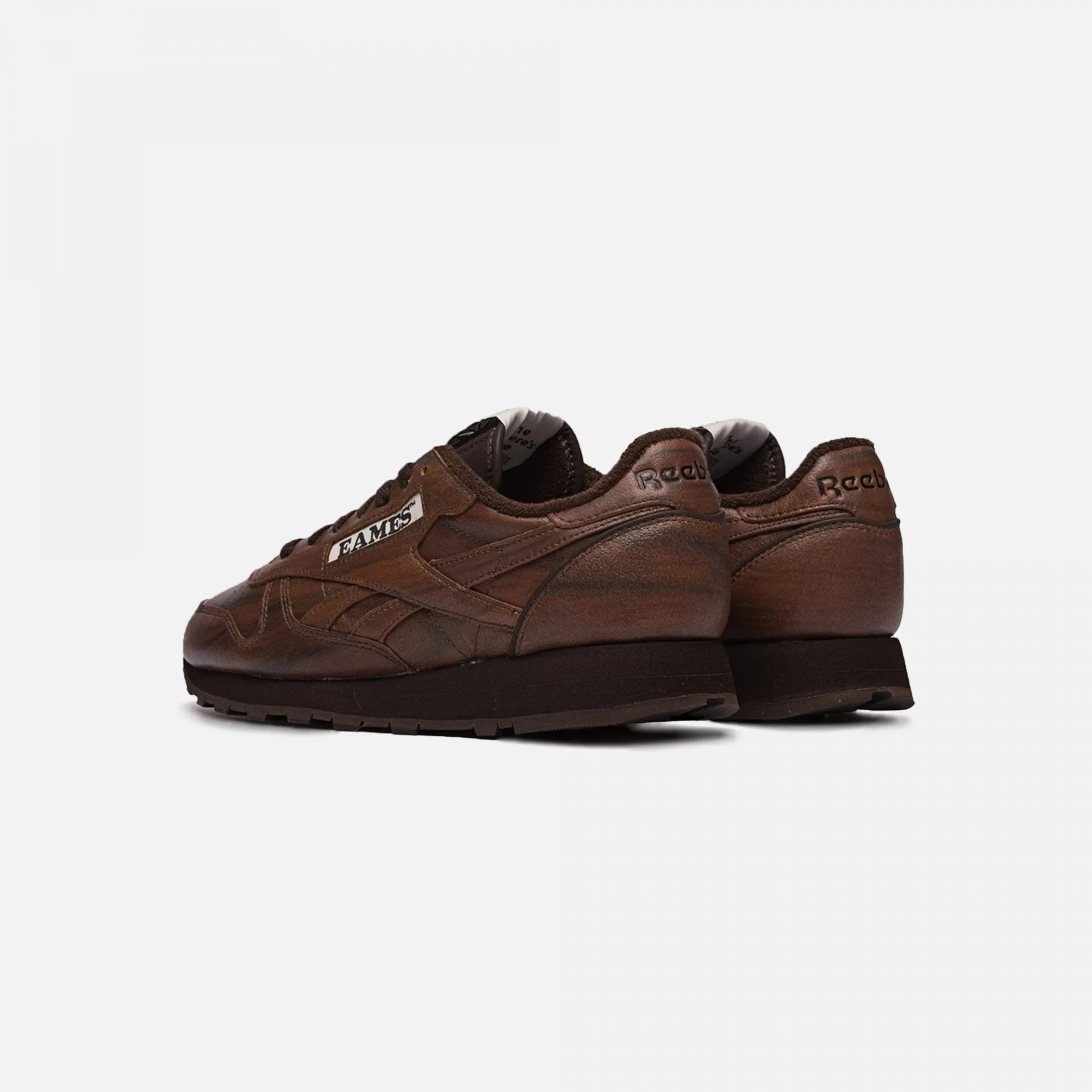 Reebok | EAMES CLASSIC LEATHER  { DARK BROWN