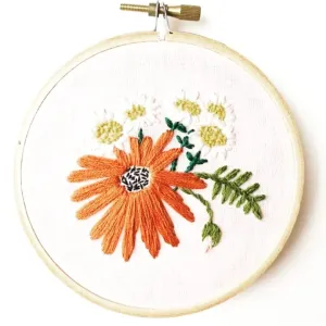 Retro Daisies Modern Embroidery Kit