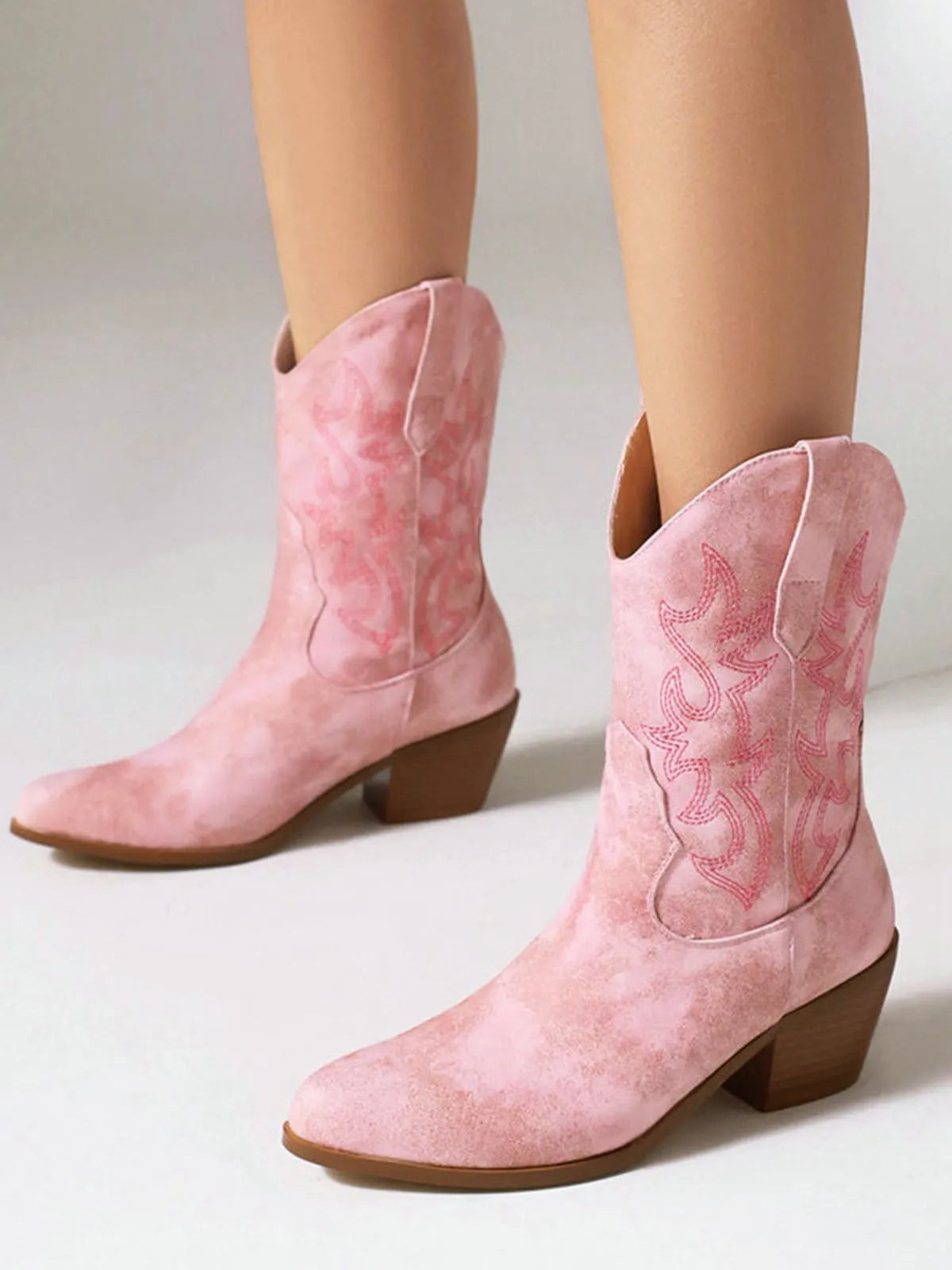 Vintage Embroidered Chunky Heel Cowboy Boots