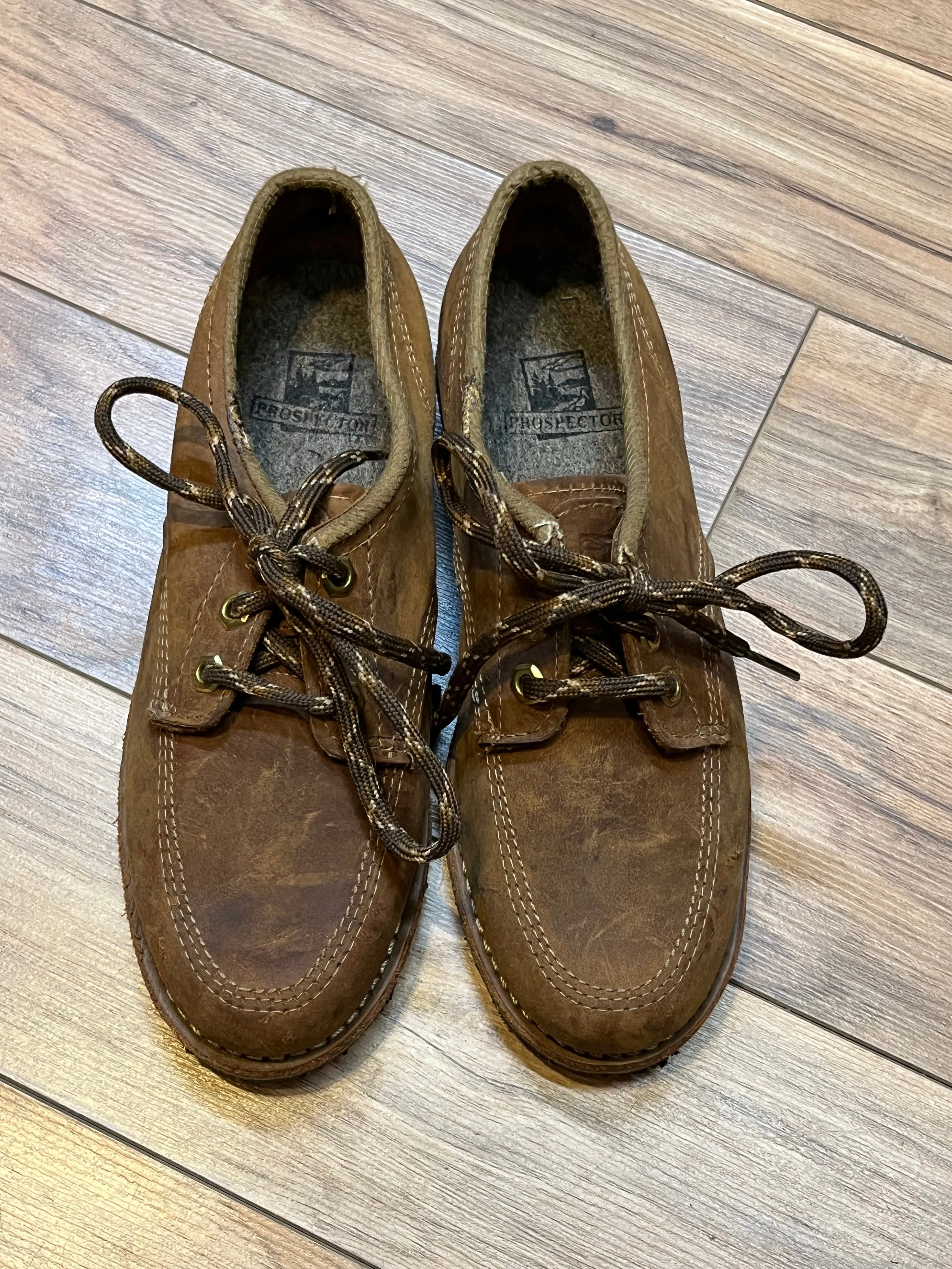 Vintage Prospector 1980’s Deadstock Moc Toe Brown Leather Shoes, Made in Canada, Womens US 8